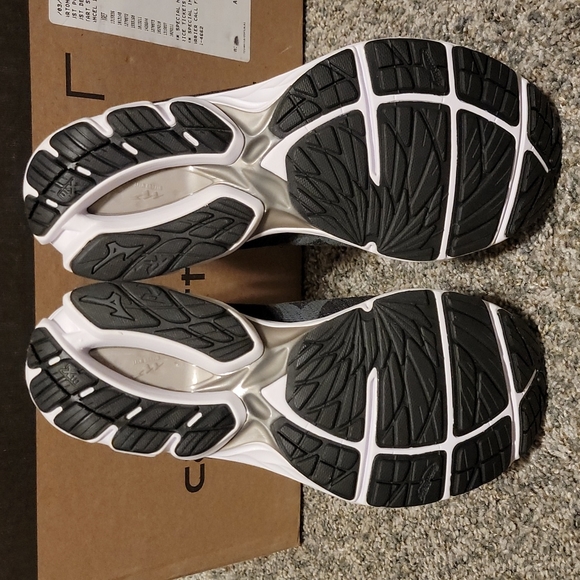 Mizuno Waveknit R2 - Picture 4 of 8